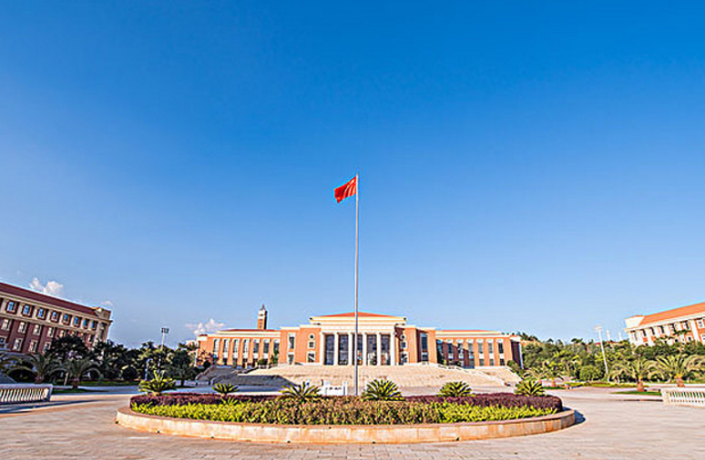 成都市讀中專學校要分數嗎