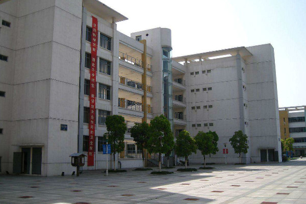 四川文化傳媒職業(yè)學(xué)院2019年報考說明