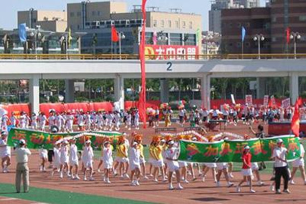 成都新運(yùn)職業(yè)學(xué)校 成都新運(yùn)職業(yè)學(xué)校