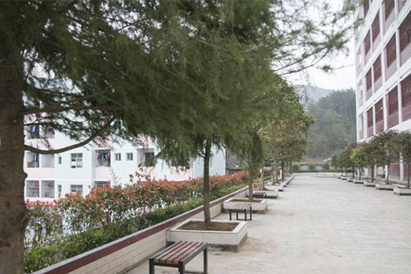 貴陽(yáng)職高