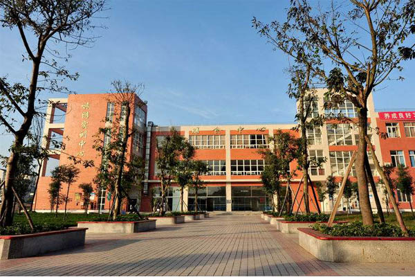 學(xué)校招生