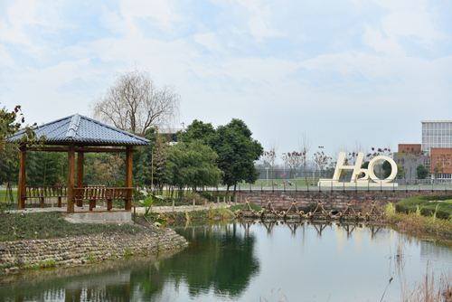 貴州中專(zhuān)學(xué)校