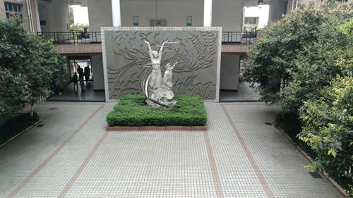 成都成醫(yī)一附院護(hù)士學(xué)校一角